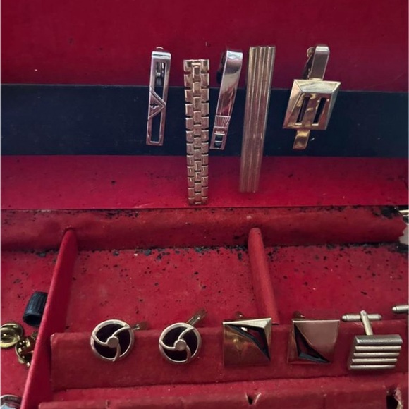 VINTAGE TIE CLIPS & CUFF LINKS - Picture 5 of 8